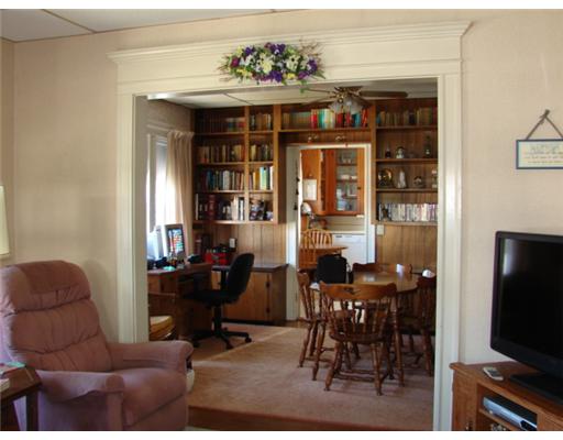 88 Rounds Avenue Providence, RI 02907 - Photo 6 of 12 Dining Room.