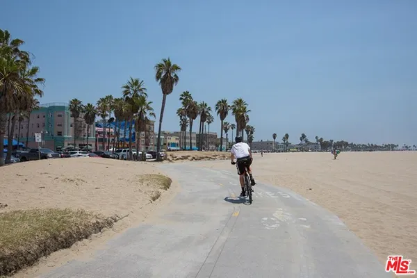 $2,500 | 40 Rose Avenue, Unit 3, Venice, CA 90291