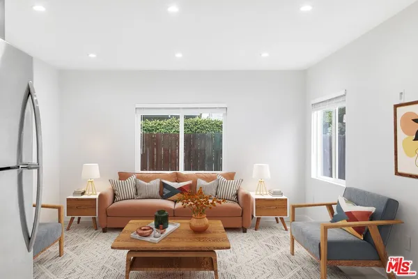 $2,500 | 40 Rose Avenue, Unit 3, Venice, CA 90291