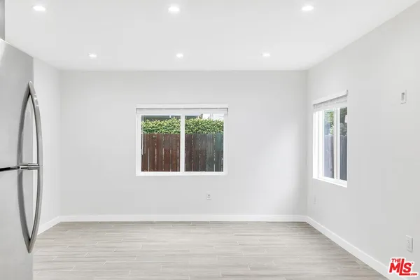 $2,500 | 40 Rose Avenue, Unit 3, Venice, CA 90291