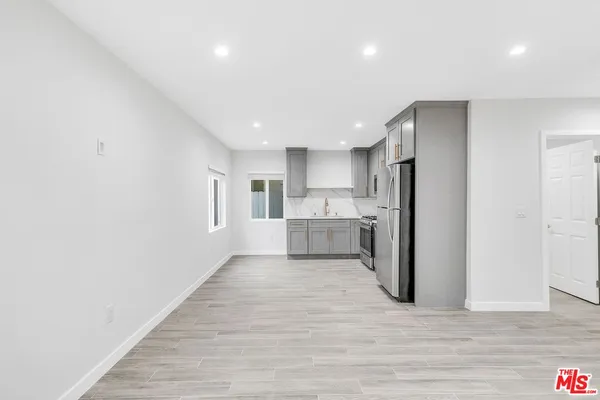 $2,500 | 40 Rose Avenue, Unit 3, Venice, CA 90291