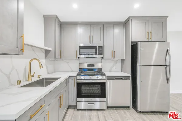 $2,500 | 40 Rose Avenue, Unit 3, Venice, CA 90291