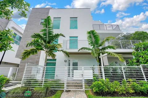 $1,874,950 | 5 Southeast 11th Avenue, Unit 5, Fort Lauderdale, FL 33301