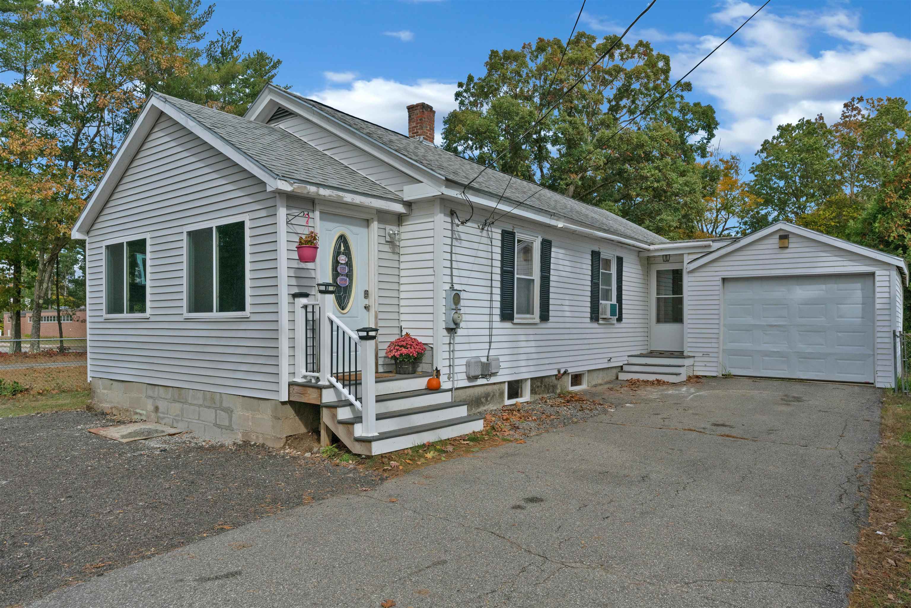 118 Brock Street Rochester, NH 03867 - Photo 1 of 34