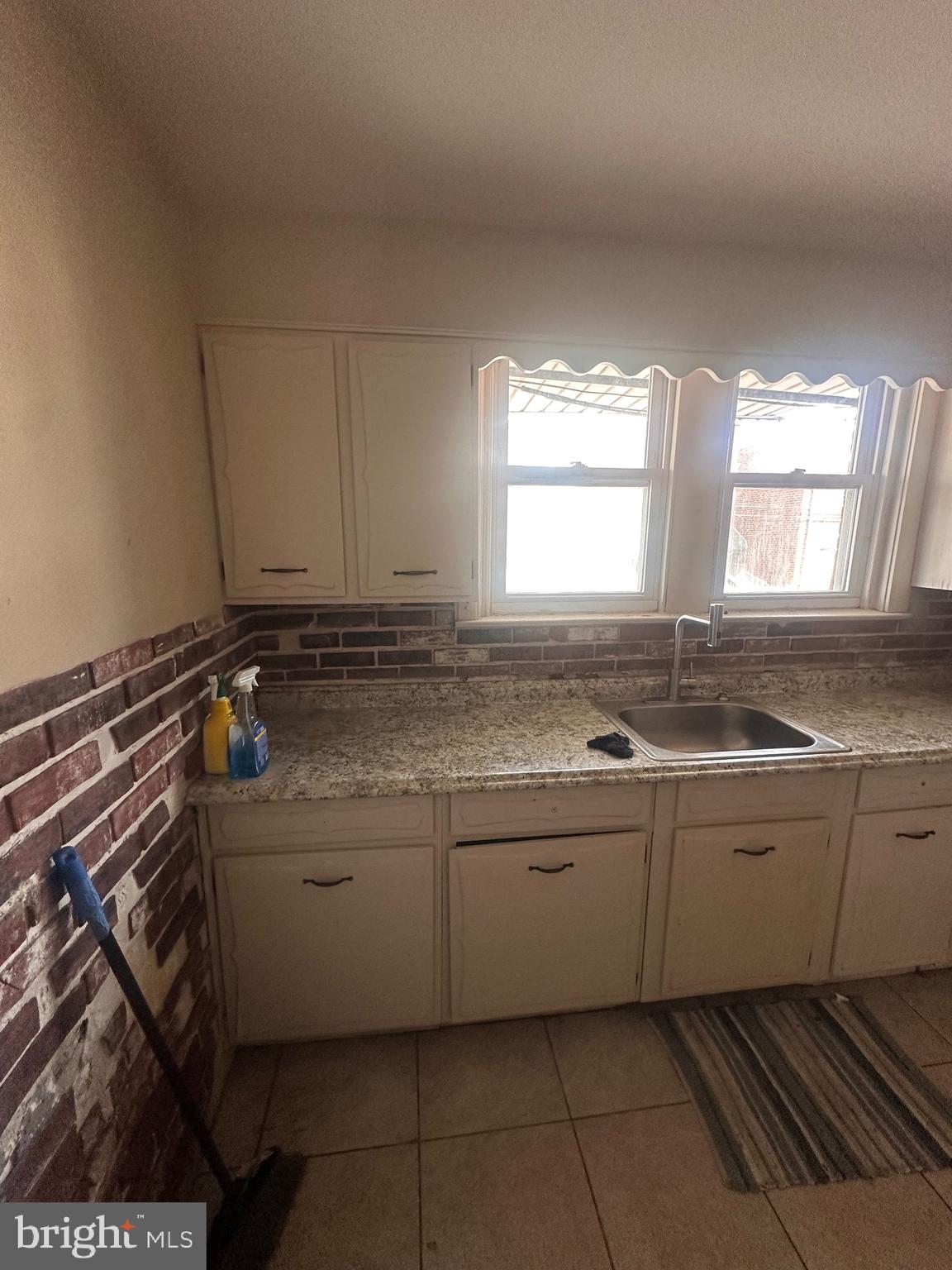 953 Anchor Street Philadelphia, PA 19124 - Photo 12 of 21