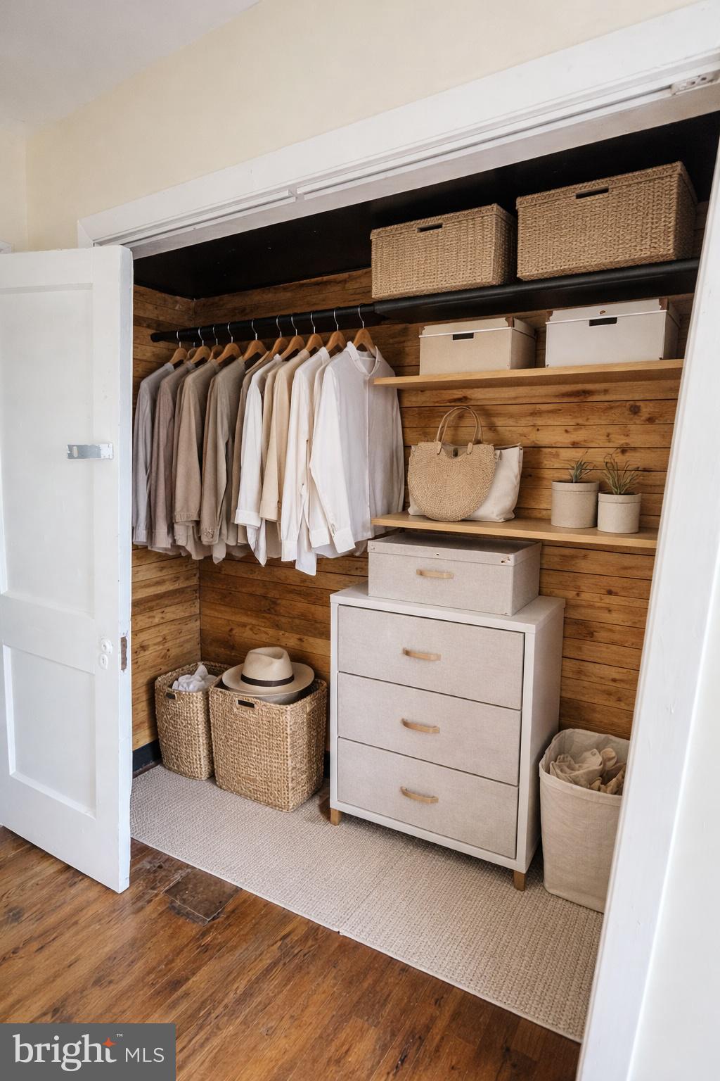 953 Anchor Street Philadelphia, PA 19124 - Photo 5 of 21 Closet:Staged