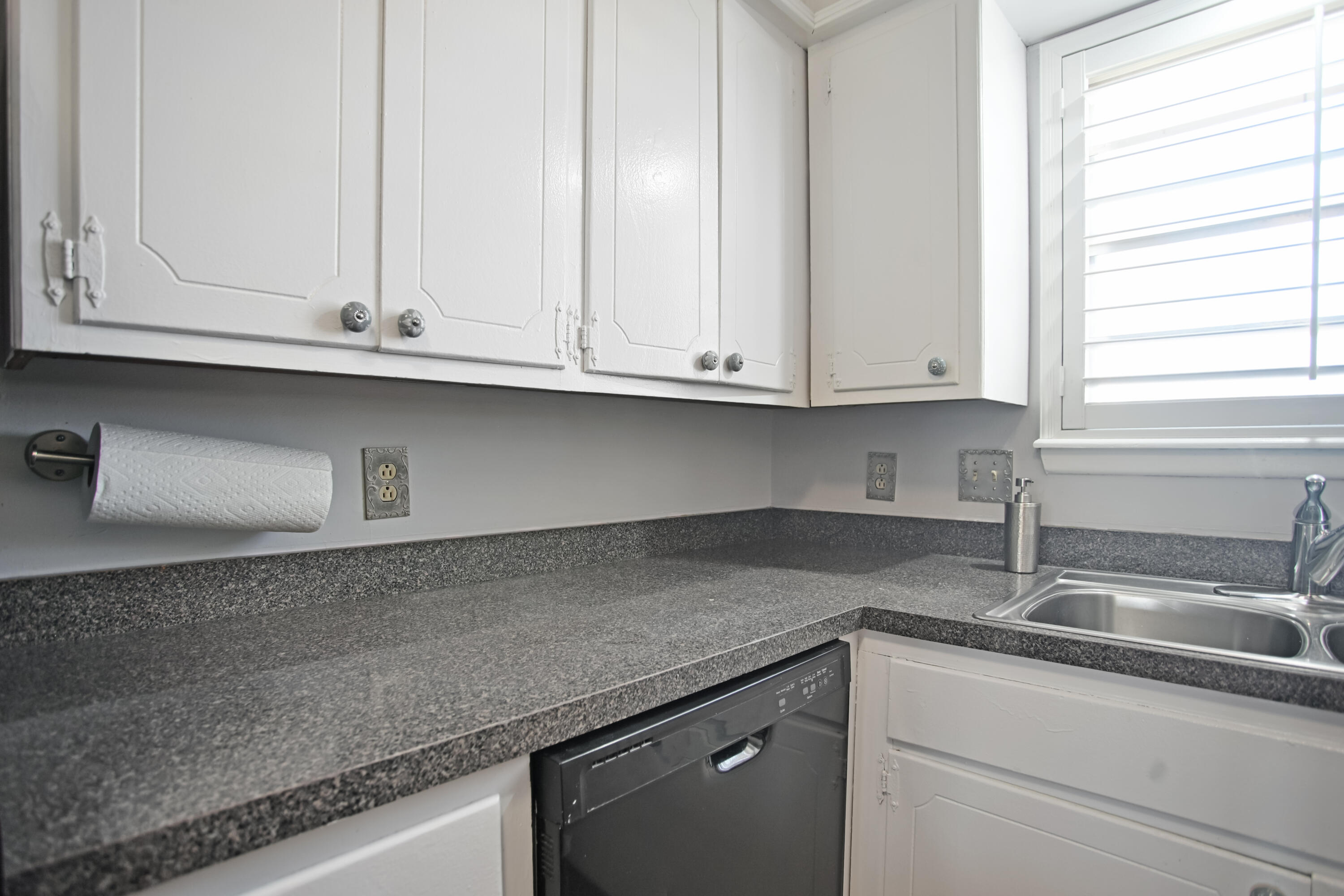 4327 57th Street Lubbock, TX 79413 - Photo 7 of 24 KITCHEN