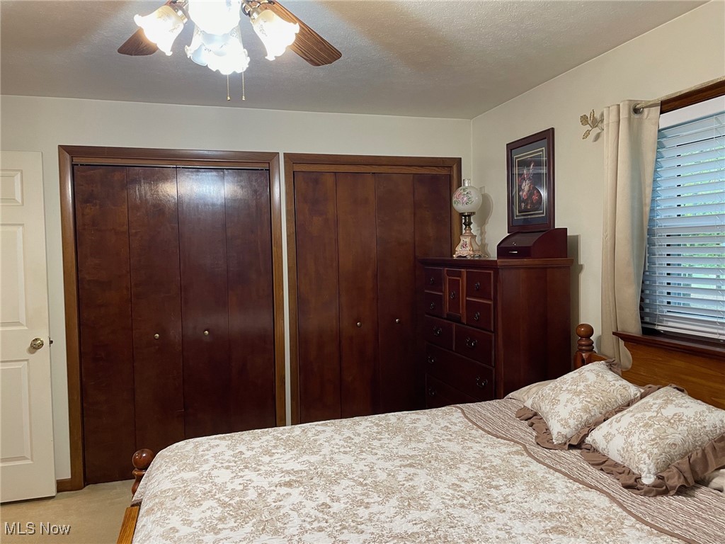 1503 South Leavitt Road Southwest Warren, OH 44481 - Photo 13 of 32 Bedroom 1 with double closets
