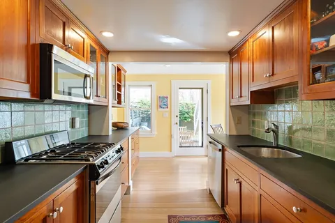 $1,460,000 | 636 Green Street, Unit 636, Cambridge, MA 02139