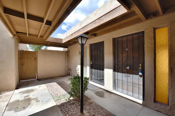 $1,295 | 8574 East Indian School Road, Unit C, Scottsdale, AZ 85251