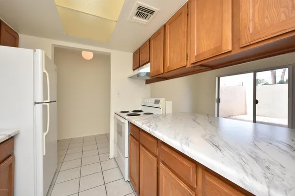 $1,295 | 8574 East Indian School Road, Unit C, Scottsdale, AZ 85251