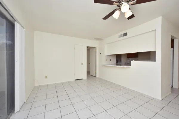 $1,295 | 8574 East Indian School Road, Unit C, Scottsdale, AZ 85251