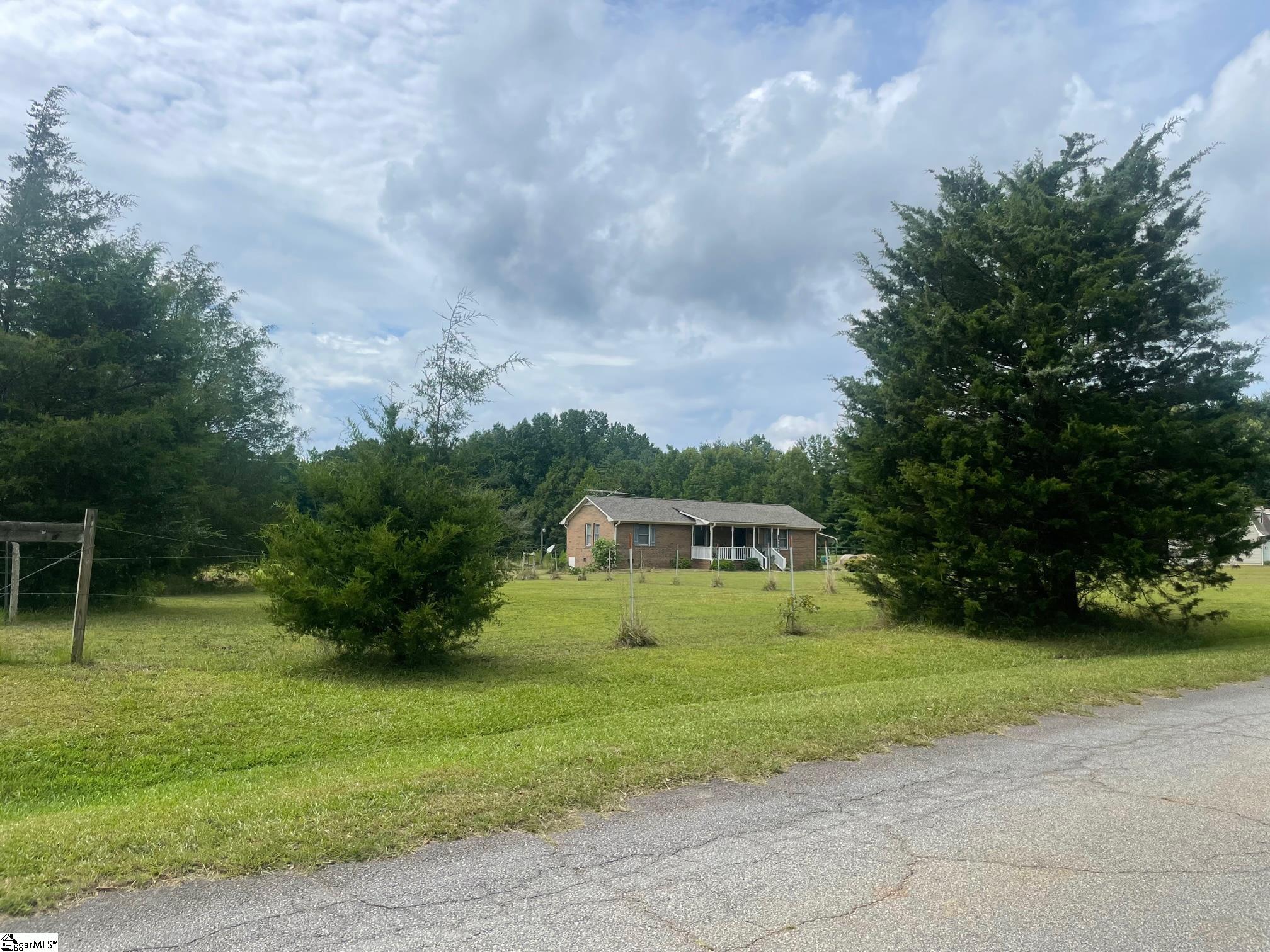 224 Bill Kay Road Belton, SC 29627 - Photo 3 of 32