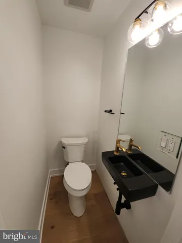 $3,995 | 8610 Evergreen Place, Unit 201, Philadelphia, PA 19118