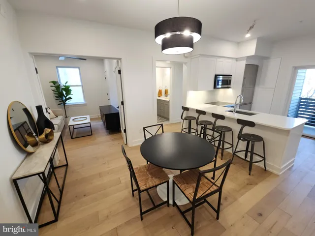 $3,995 | 8610 Evergreen Place, Unit 201, Philadelphia, PA 19118