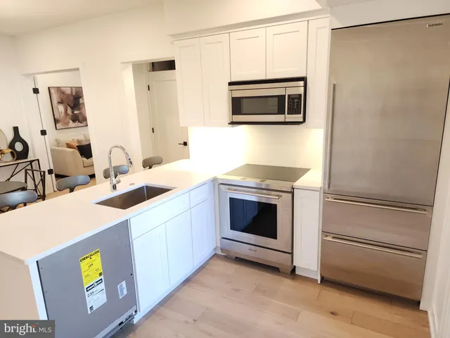 $3,995 | 8610 Evergreen Place, Unit 201, Philadelphia, PA 19118