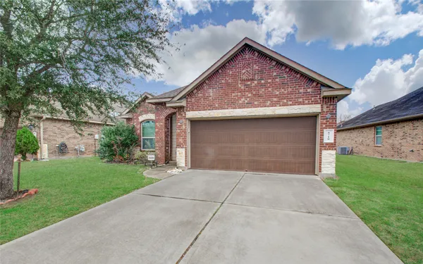 front view of house with yard