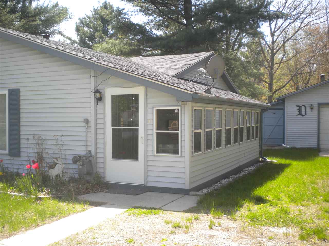 4672 Patricia Ann Road Alger, MI 48610 - Photo 2 of 28 1846800-1.JPG