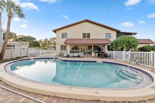 $439,900 | 371 Northwest 14th Place, Crystal River, FL 34428