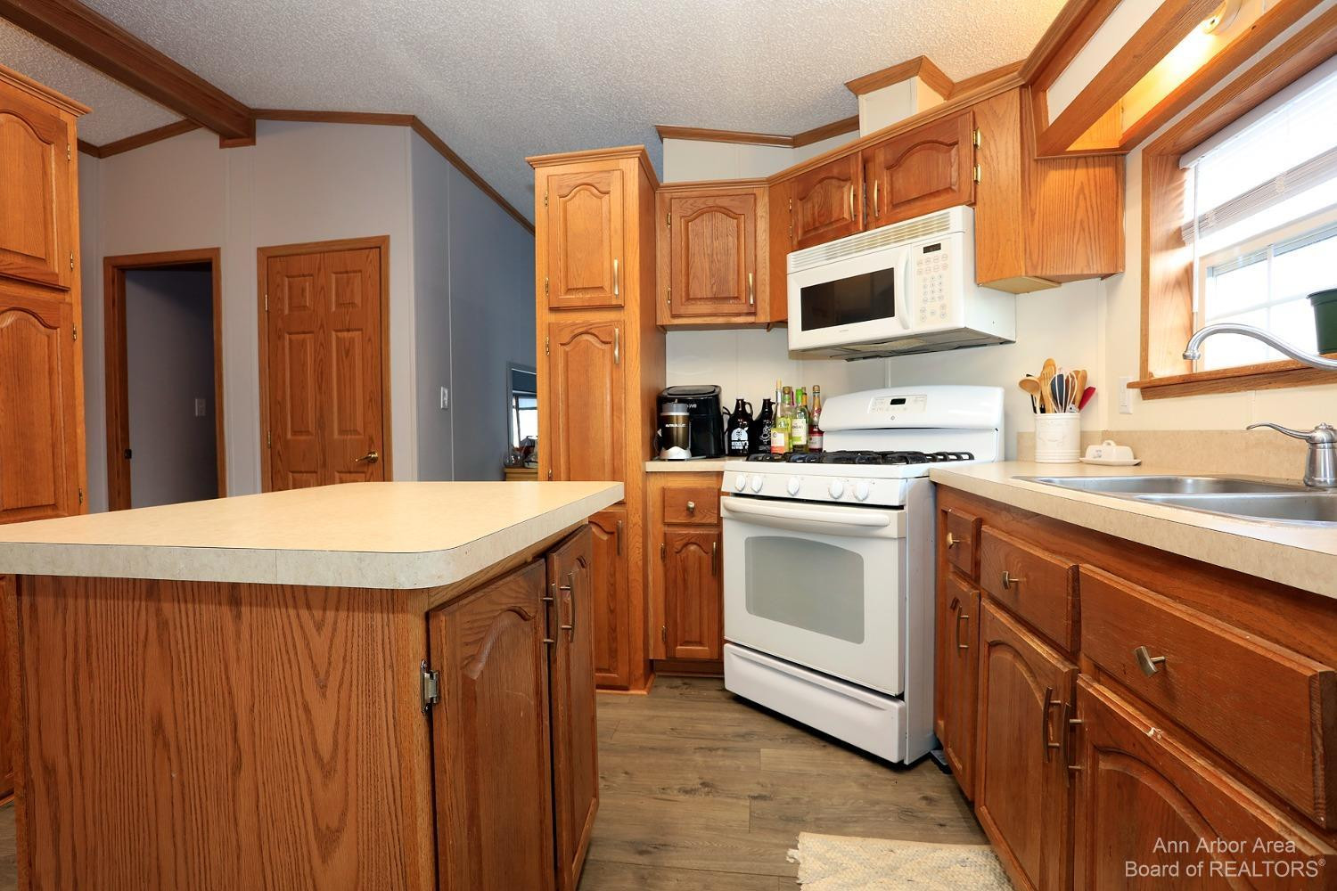 4986 Holloway Road Adrian, MI 49221 - Photo 9 of 19 Photo 9
