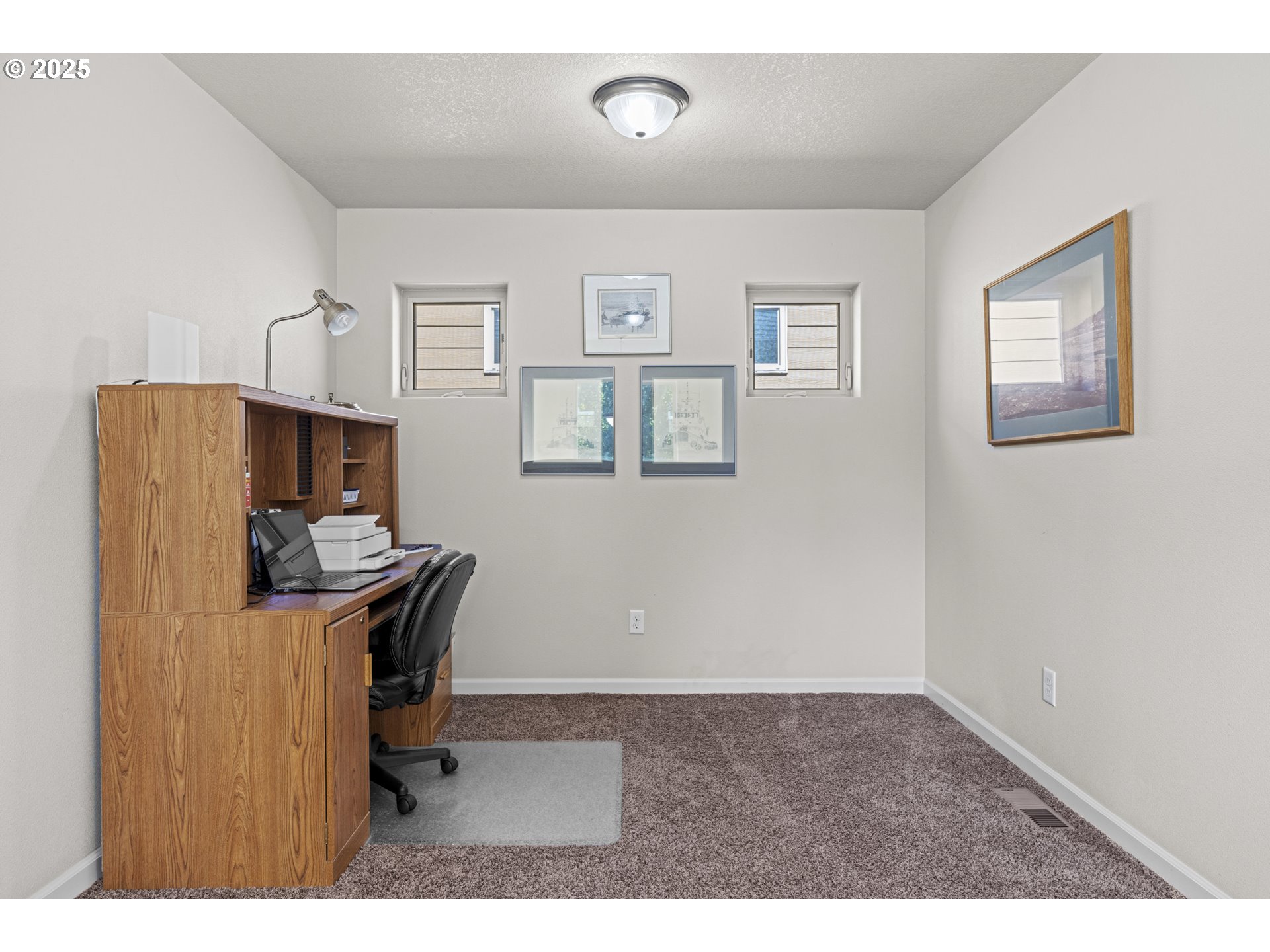 113 Northwest 76th Street Vancouver, WA 98665 - Photo 16 of 33 a view of workspace with workspace