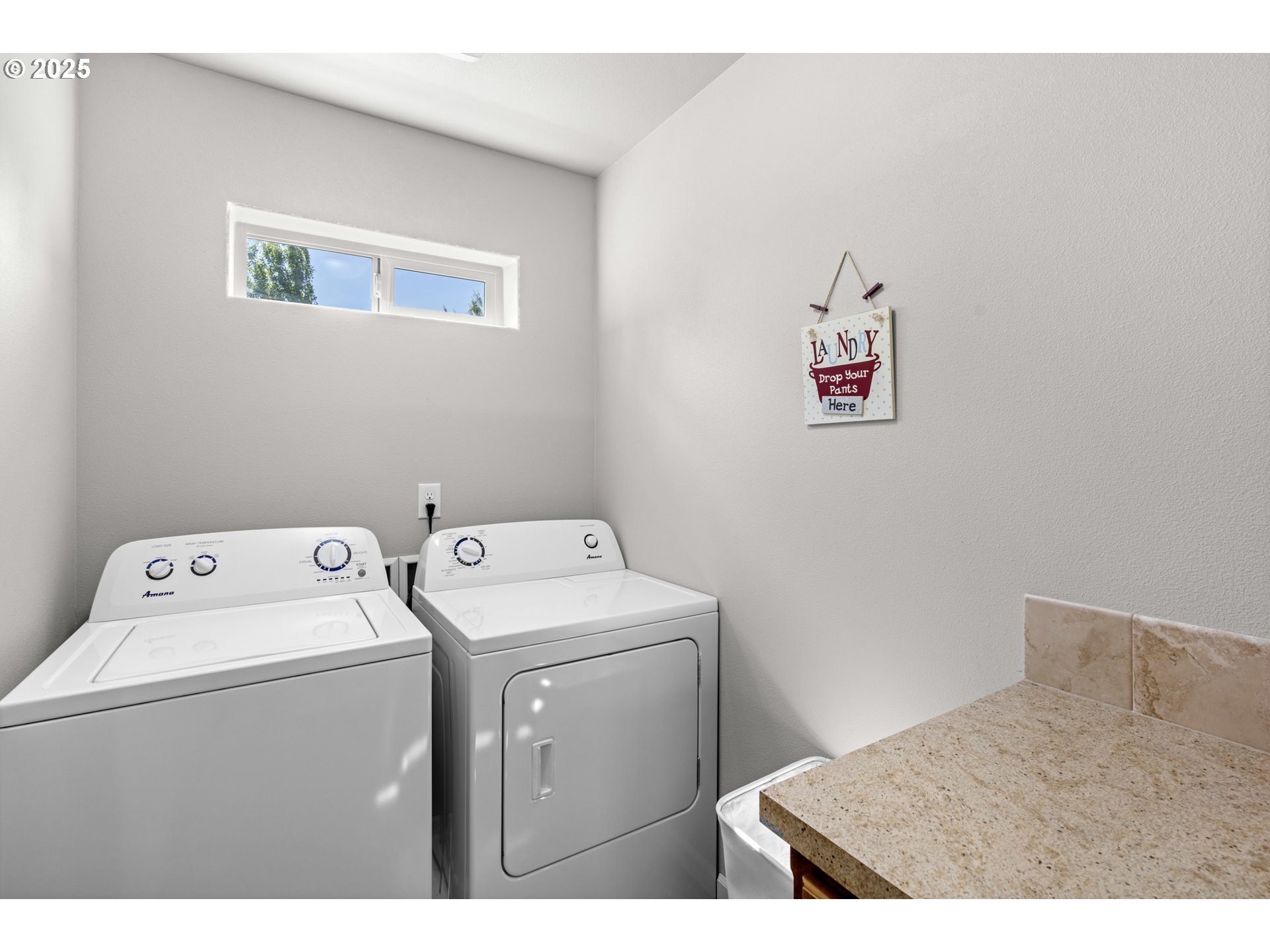 113 Northwest 76th Street Vancouver, WA 98665 - Photo 20 of 33 a utility room with dryer and washer