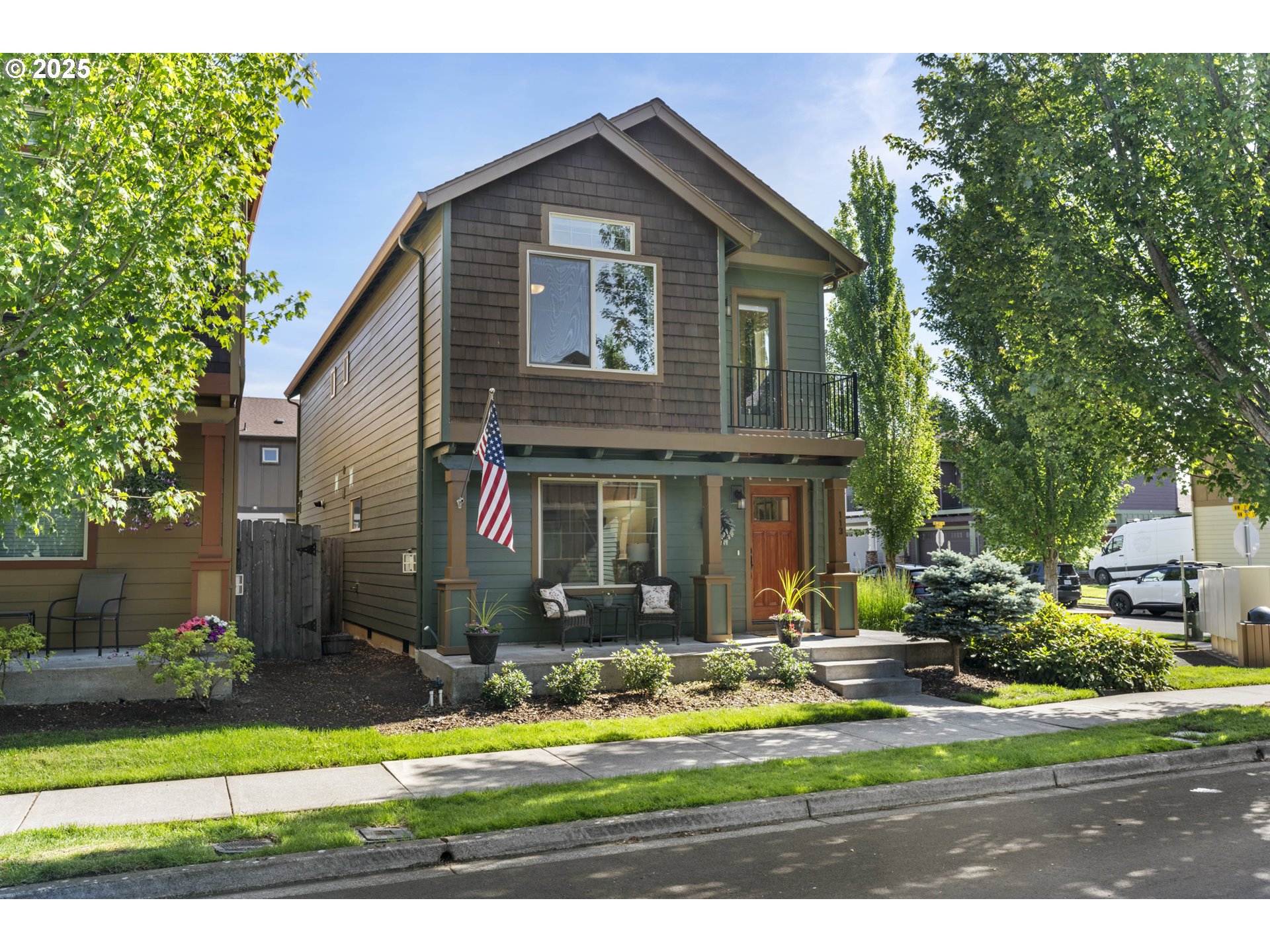 113 Northwest 76th Street Vancouver, WA 98665 - Photo 2 of 33 a front view of a house with a yard