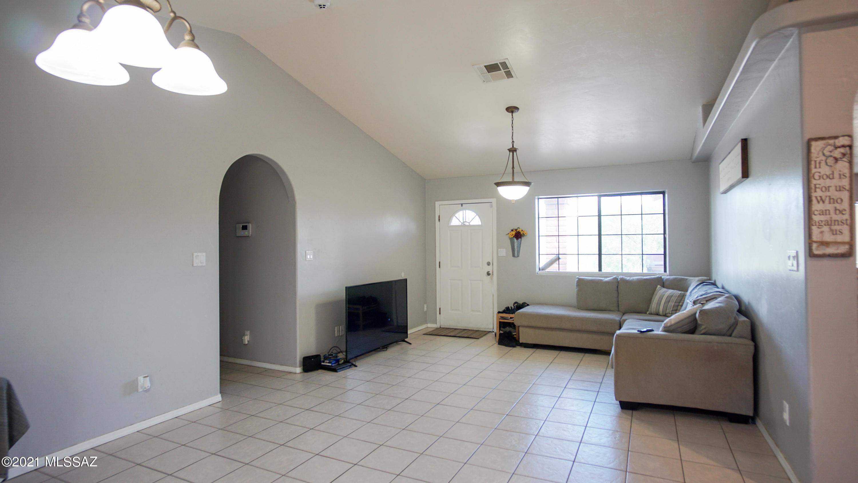 508 Calle Toruno Rio Rico, AZ 85648 - Photo 6 of 17