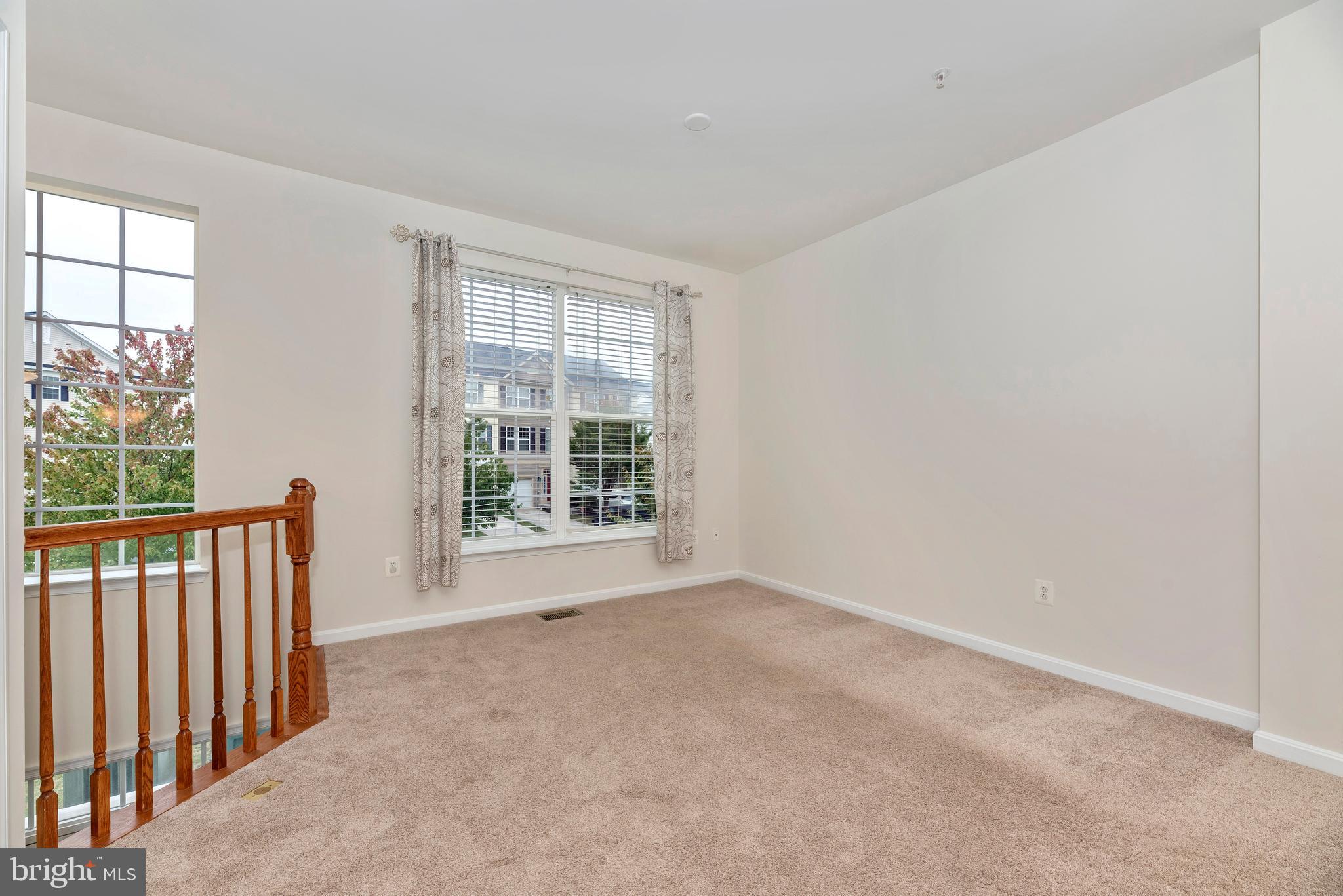 12930 Yellow Jacket Road Hagerstown, MD 21740 - Photo 14 of 46 Livingroom