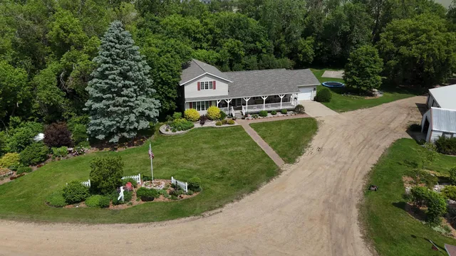 $610,000 | 1186 County Road 118, Lake Benton, MN 56149