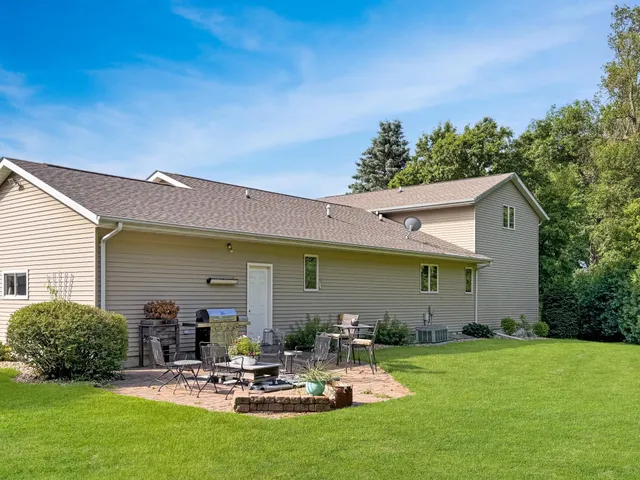 $610,000 | 1186 County Road 118, Lake Benton, MN 56149