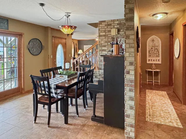 $610,000 | 1186 County Road 118, Lake Benton, MN 56149