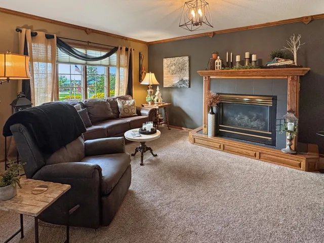 $610,000 | 1186 County Road 118, Lake Benton, MN 56149