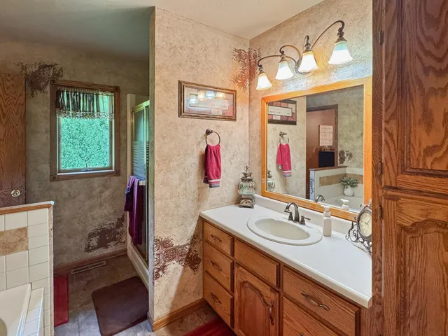 $610,000 | 1186 County Road 118, Lake Benton, MN 56149