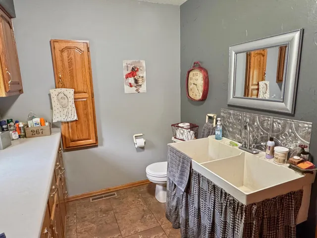 $610,000 | 1186 County Road 118, Lake Benton, MN 56149