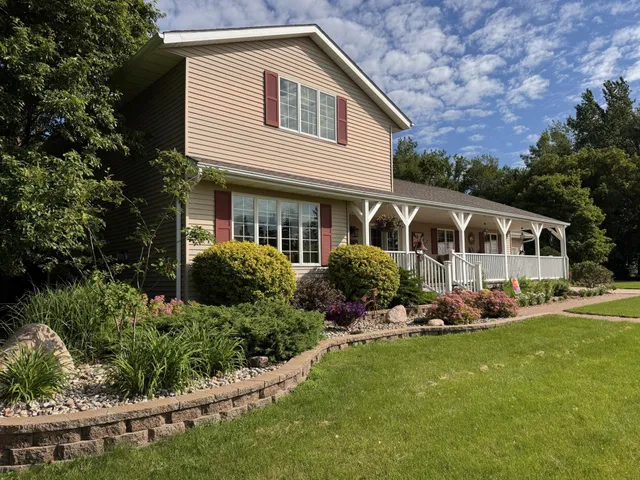 $610,000 | 1186 County Road 118, Lake Benton, MN 56149