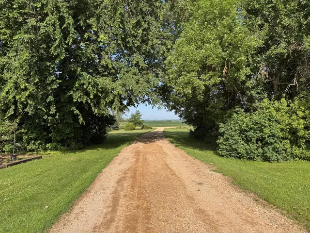 $610,000 | 1186 County Road 118, Lake Benton, MN 56149