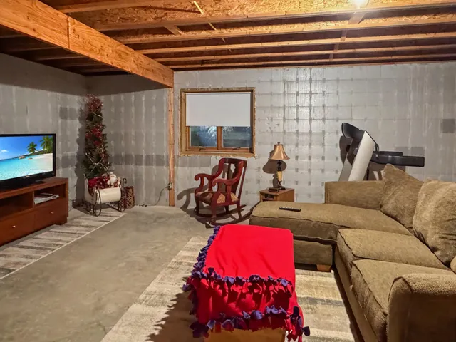 $610,000 | 1186 County Road 118, Lake Benton, MN 56149