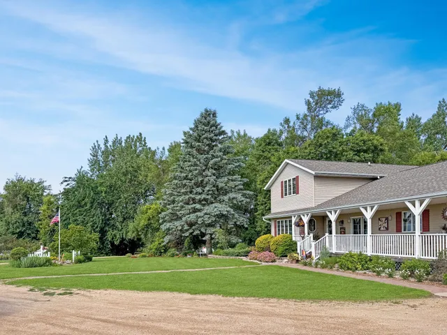 $610,000 | 1186 County Road 118, Lake Benton, MN 56149