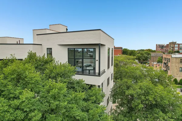$949,000 | 1656 North Bosworth Avenue, Unit PH4N, Chicago, IL 60642