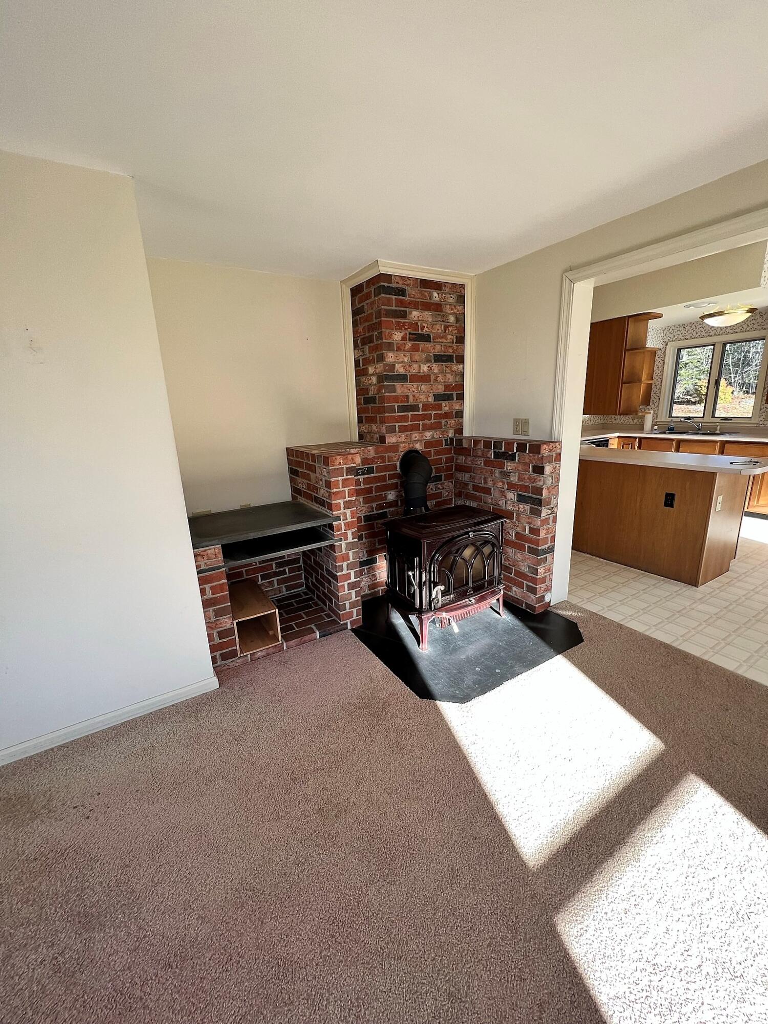 740 Friendship Road Waldoboro, ME 04572 - Photo 7 of 28 Sitting Room 2