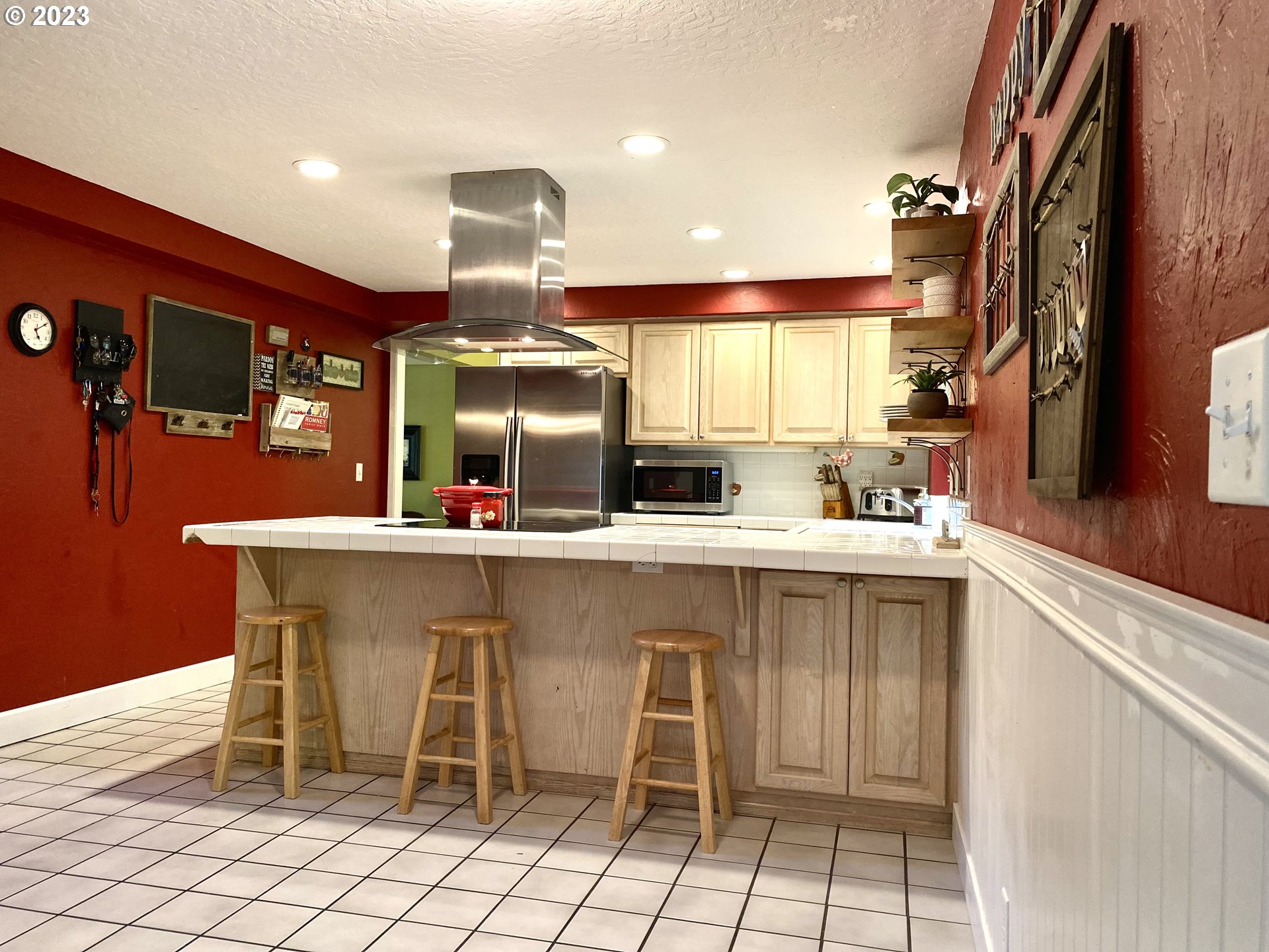 6566 E Street Springfield, OR 97478 - Photo 23 of 46 a kitchen with a sink cabinets and window