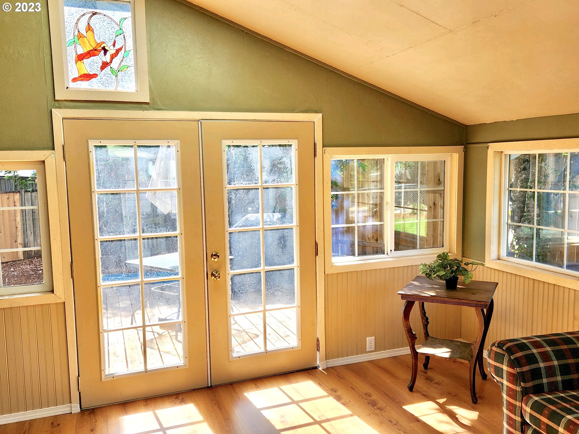 6566 E Street Springfield, OR 97478 - Photo 31 of 46 a view of a livingroom with furniture and windows