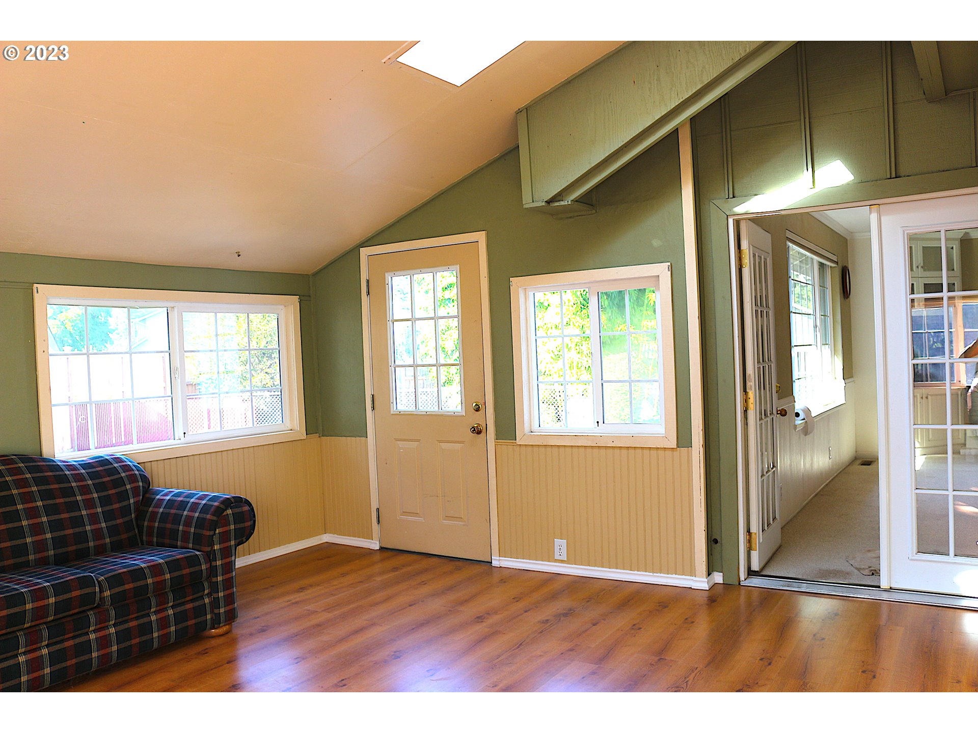 6566 E Street Springfield, OR 97478 - Photo 35 of 46 a view of an empty room and window
