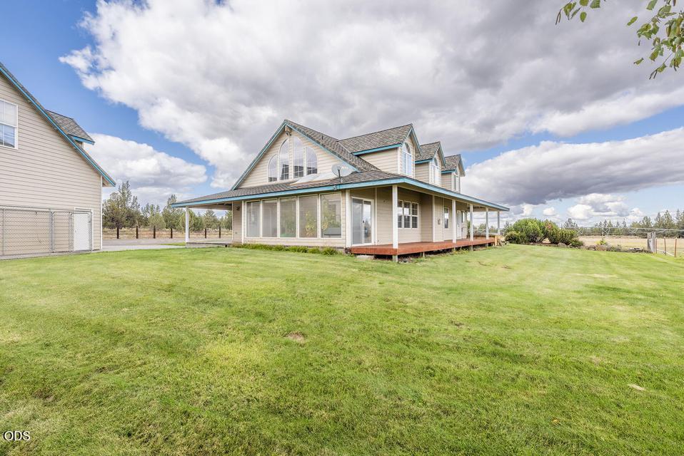 24585 Dodds Road Bend, OR 97701 - Photo 9 of 114