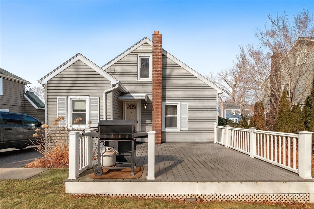 9 Wildwood Road Medford, MA 02155 - Photo 5 of 38