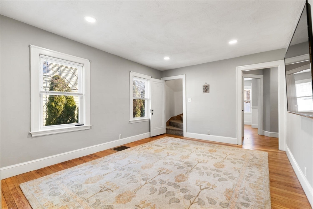 9 Wildwood Road Medford, MA 02155 - Photo 8 of 38