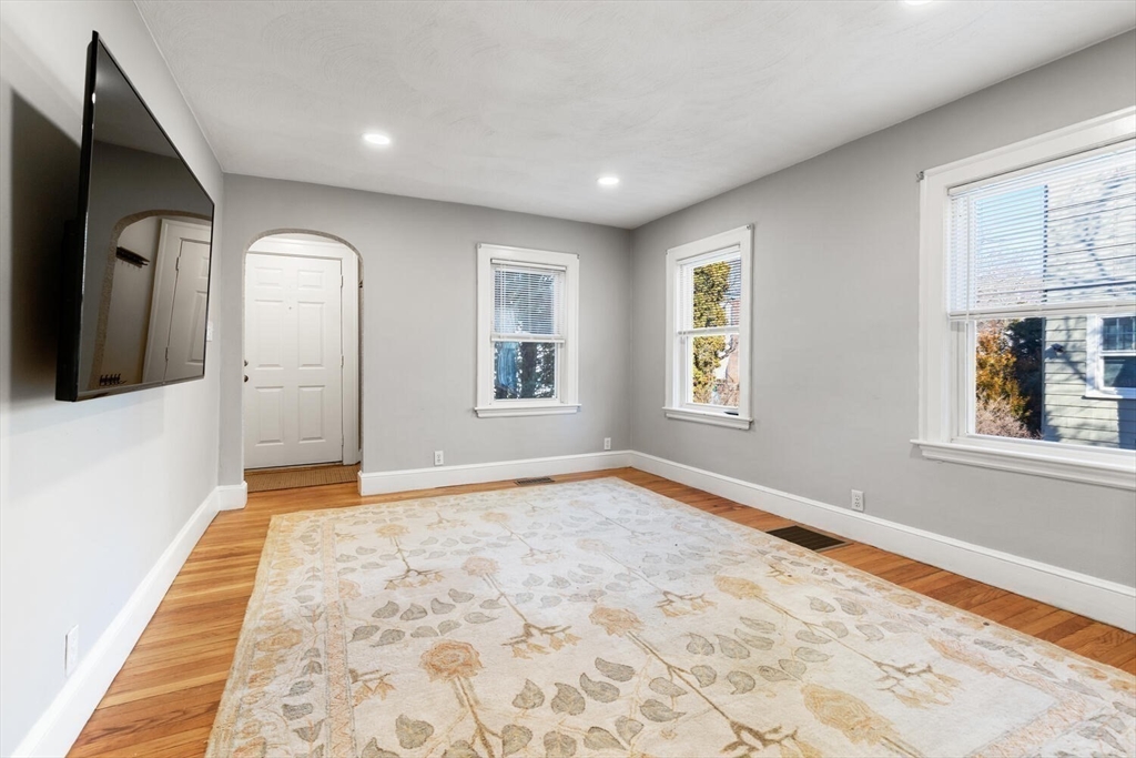 9 Wildwood Road Medford, MA 02155 - Photo 10 of 38