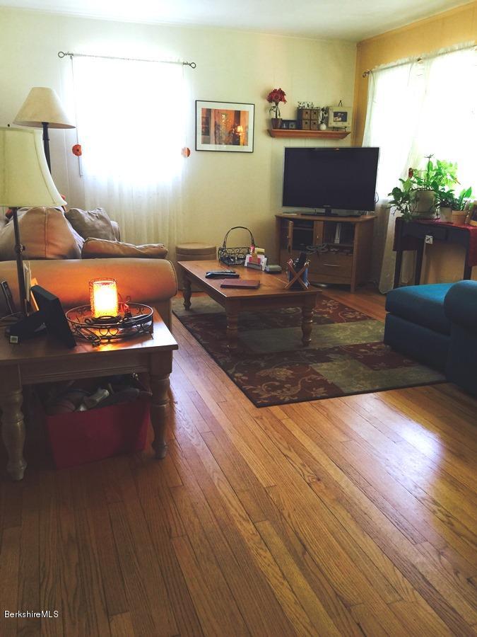 53 Melbourne Road Pittsfield, MA 01201 - Photo 2 of 12 living