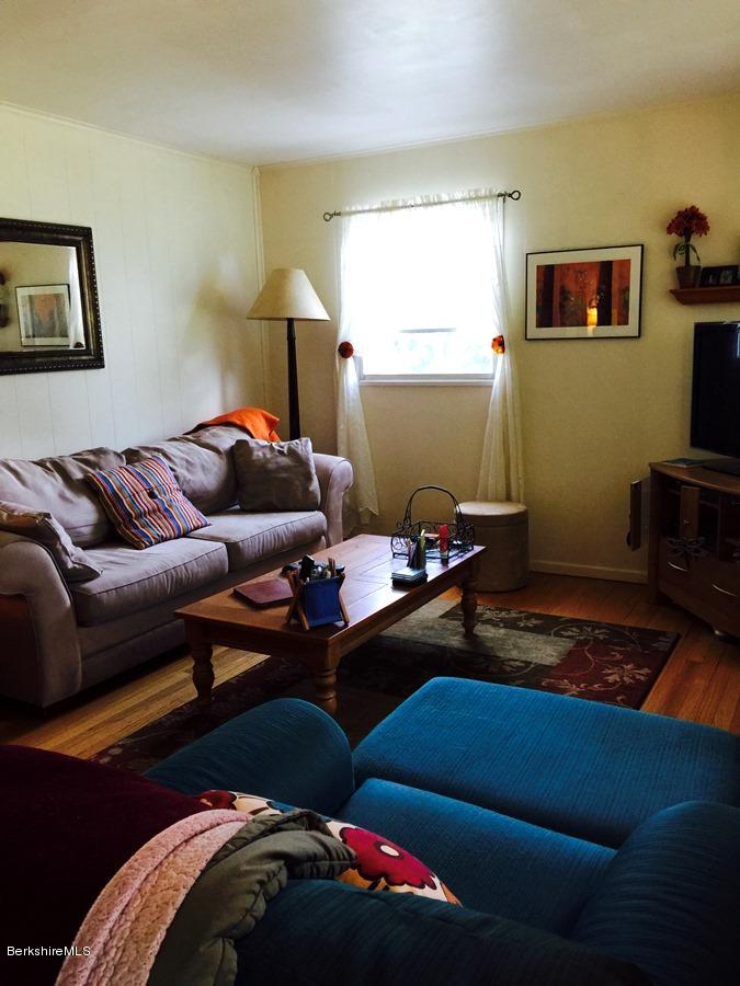 53 Melbourne Road Pittsfield, MA 01201 - Photo 3 of 12 living1